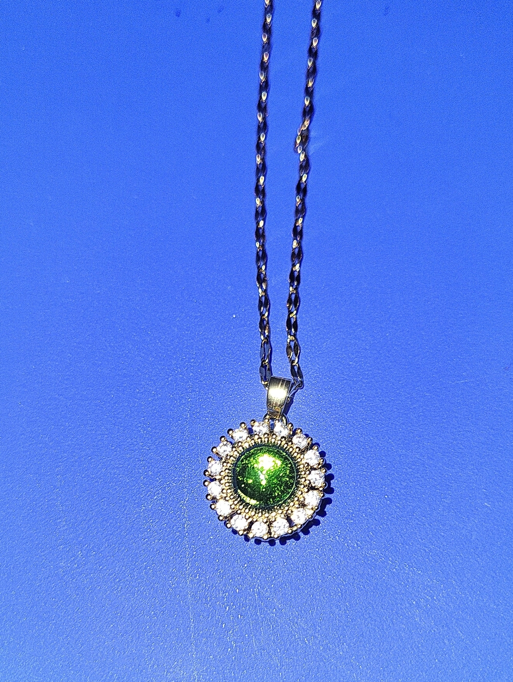 NEW Green Crystal Spinning Fidget Necklace Gold Tone Stainless Steel Anxiety